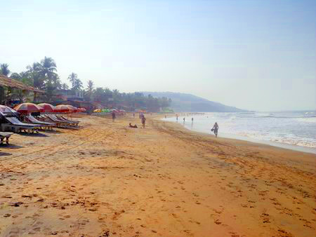 first glimpse of anjuna beach goa 2013