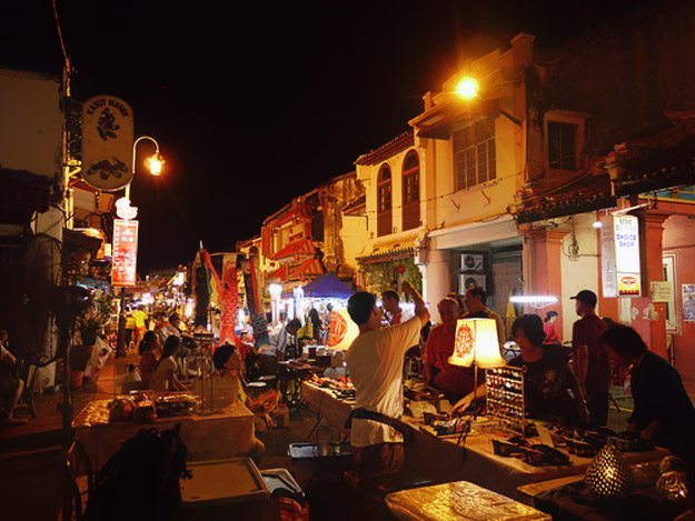 jonker walk night market malacca melaka Malaysia
