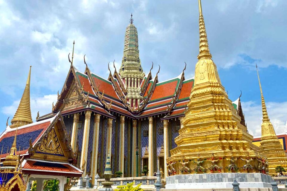 the temple of the emerald buddha at the grand palace in bangkok