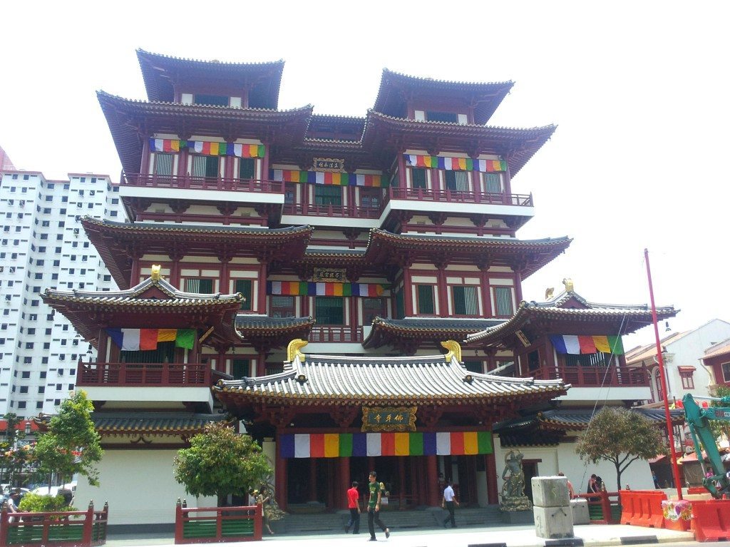 buddha tooth relic temple in singapore