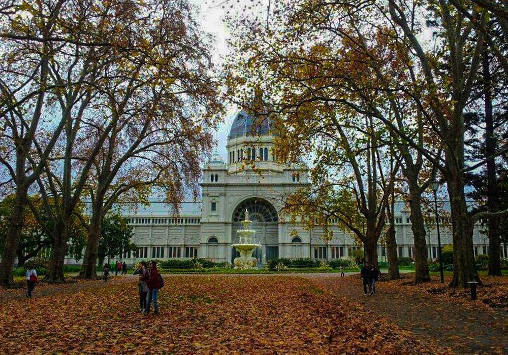 melbourne autumnleaves victoria museum