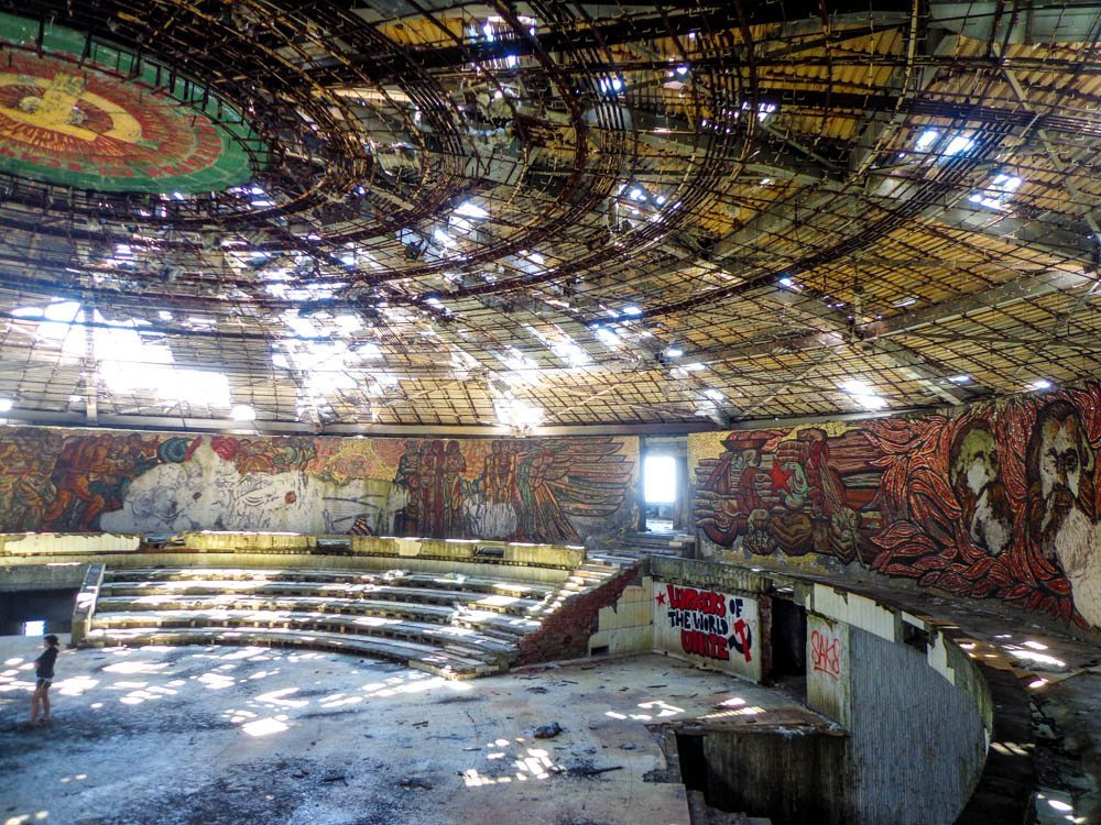 buzludzha inside 2