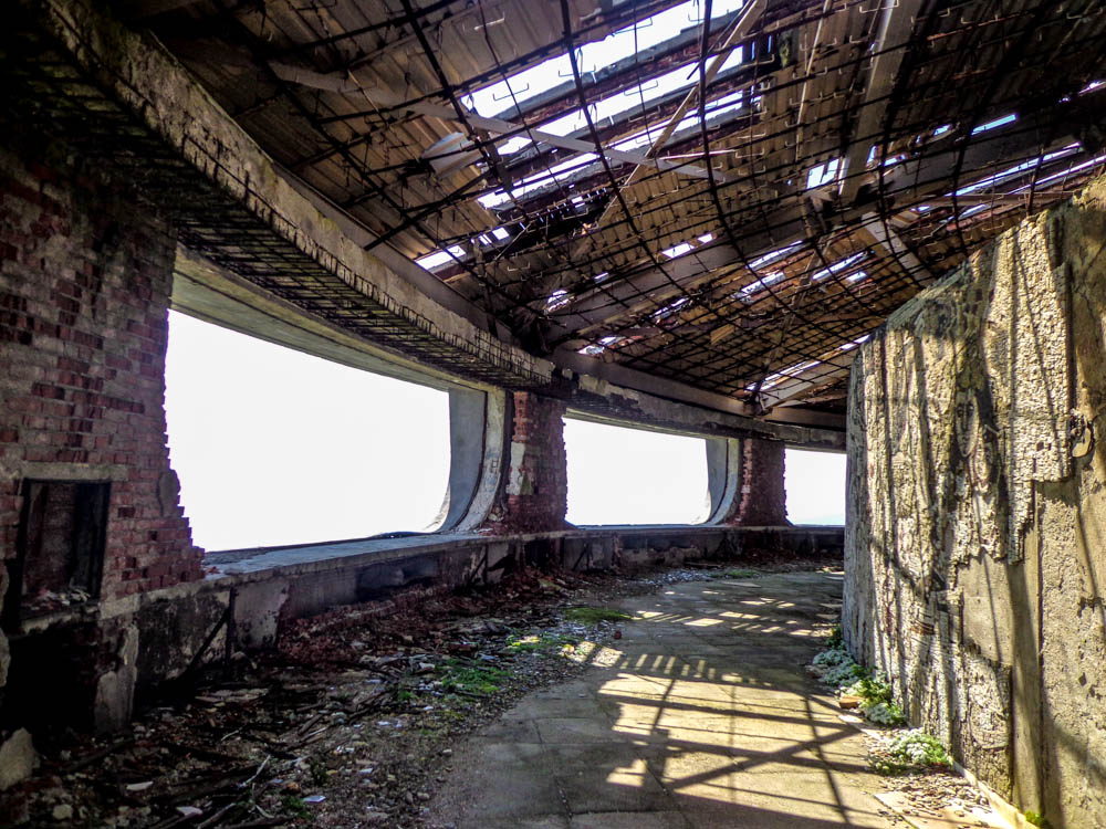 buzludzha windows