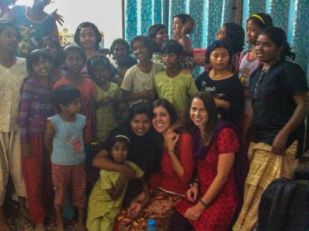 new home children volunteering in india
