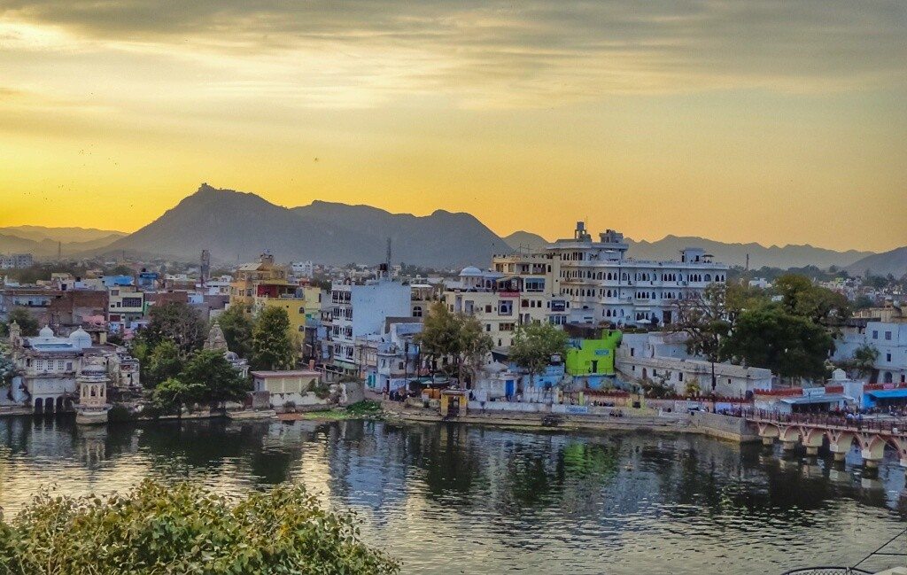 Sunset in Udaipur, Rajasthan - like most things in India is best savoured slowly. This is not a place to rush around