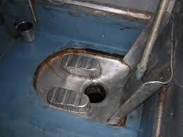 The toilets on Indian trains aren’t that bad – trust me it’s cleaner this way!