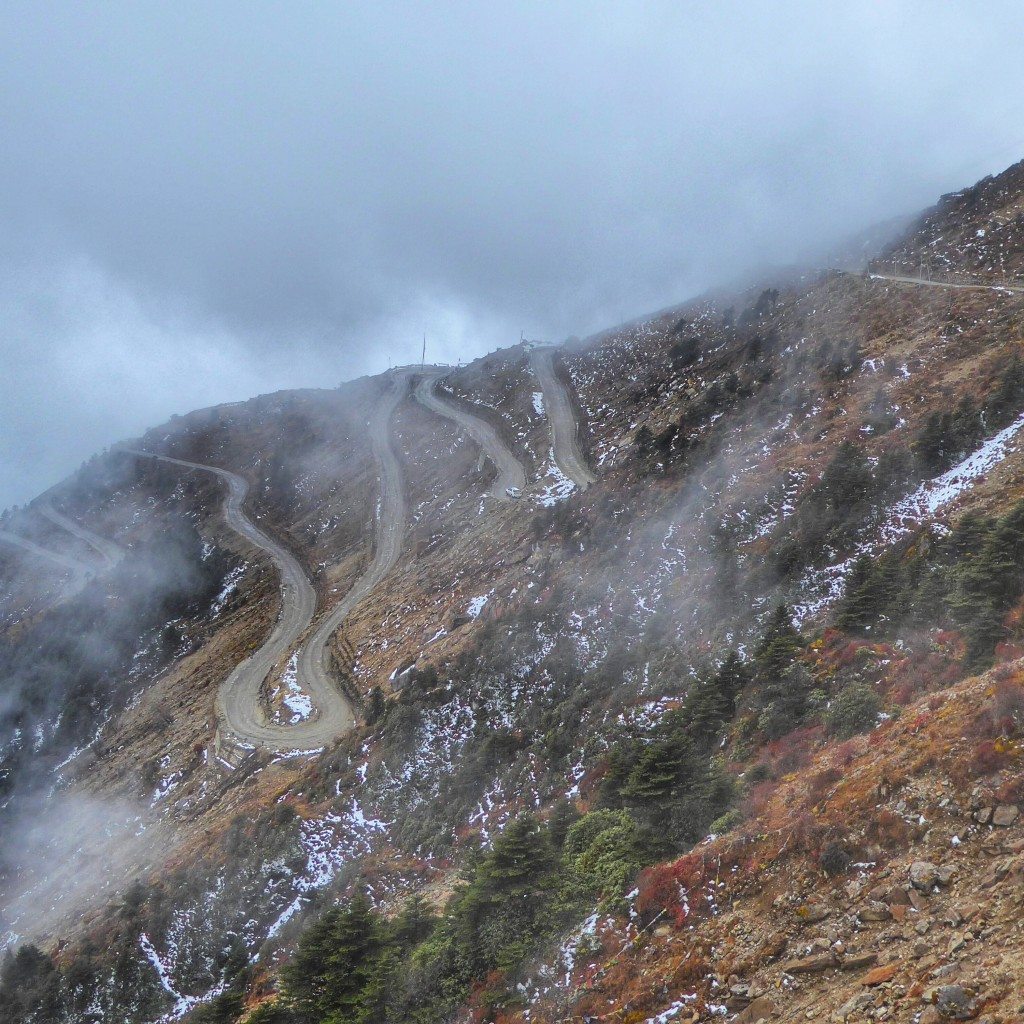 mountain roads in tawang arunachal pradesh