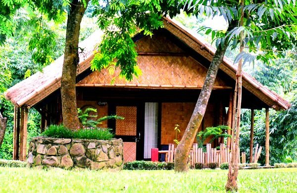 Jupuri Ghar - cute bamboo cottages near Kaziranga National Park in Assam
