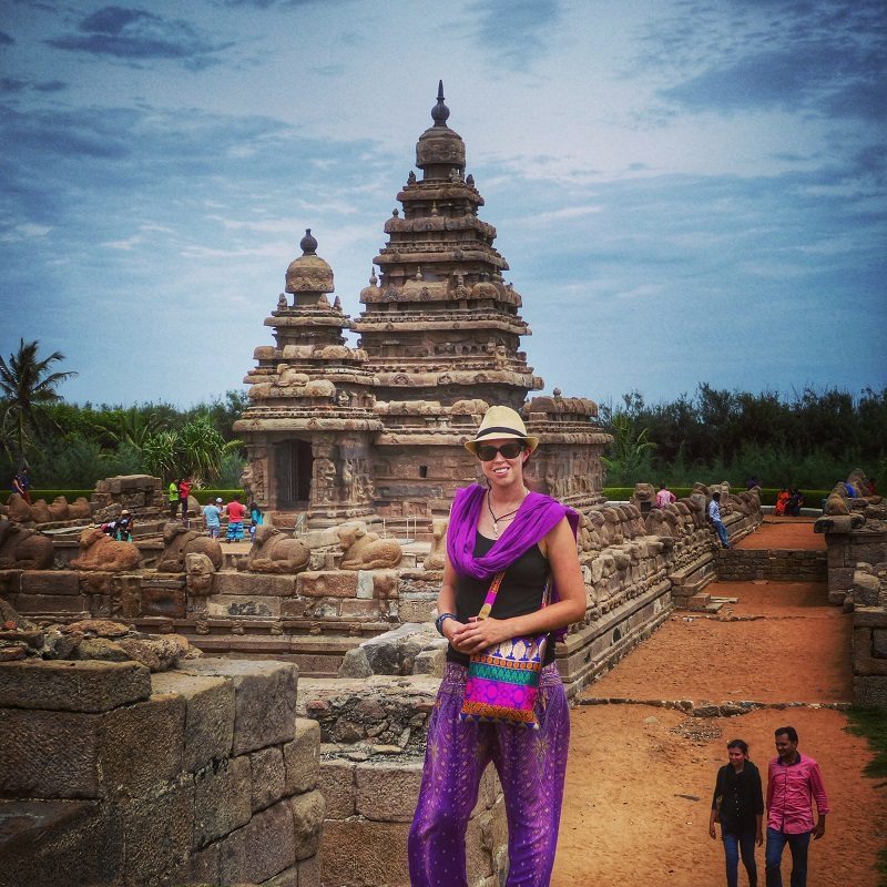 Traveling as a solo female in Tamil Nadu. At the Shore Temple in Mahabalipuram 