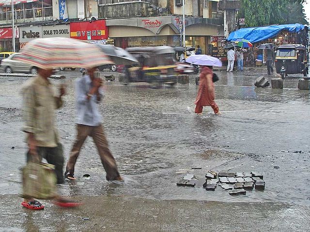 640px-Mumbai_monsoon