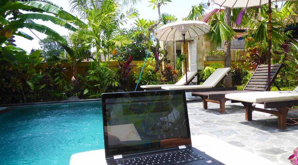 how i afford to travel full time as a digital nomad and travel blogger