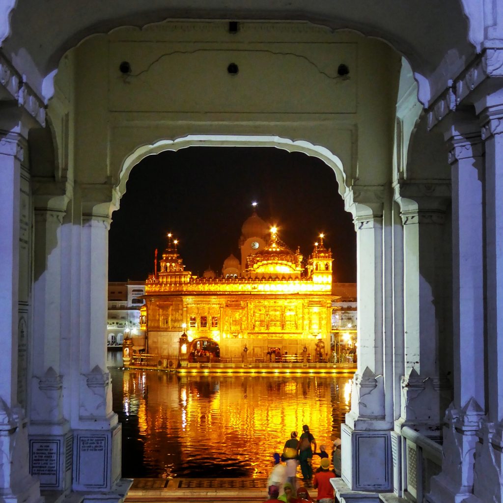 entrance to golden temple at night