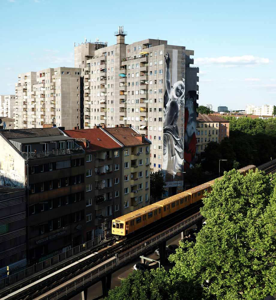 berlin apartments and train