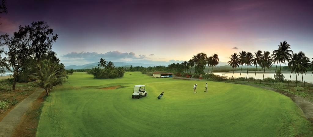 some of the best luxury hotels in goa even have golf courses