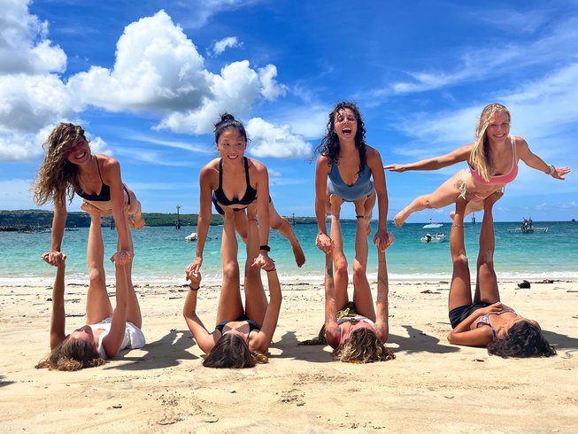 ulu yoga acro yoga on the beach ulu watu bali yoga teacher training
