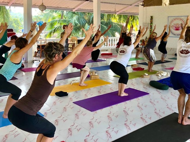 sarvaguna yoga teacher training in goa