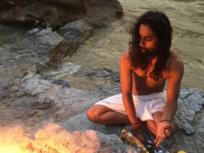 om-sampoorn-yoga fire