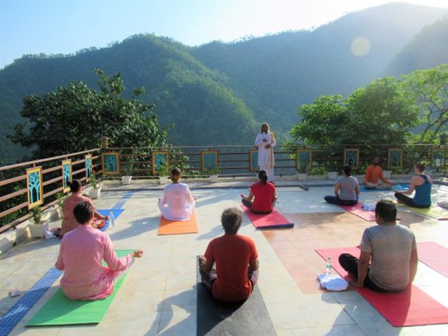 veda 5 yoga class in rishikesh