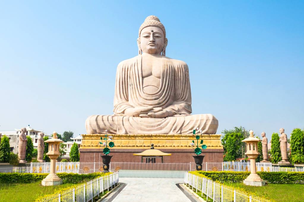 buddha at mahabodi temple bodhgaya (1)