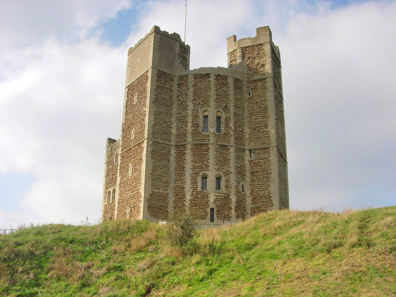 orford castle best places to visit in suffolk