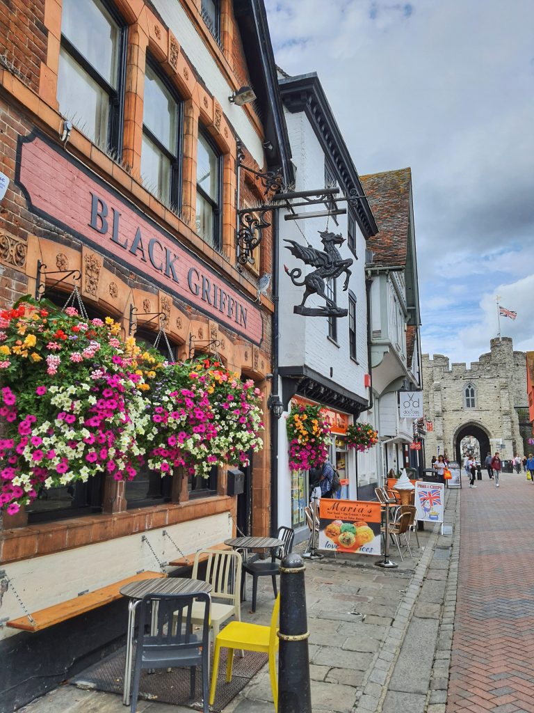 Pretty pubs in Canterbury