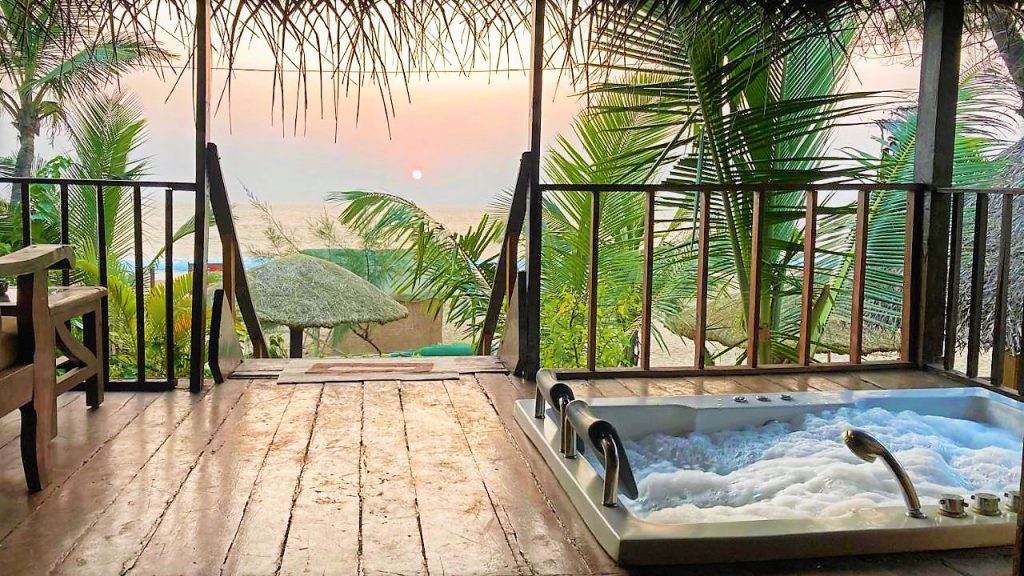 agonda villas jacuzzi balcony 2