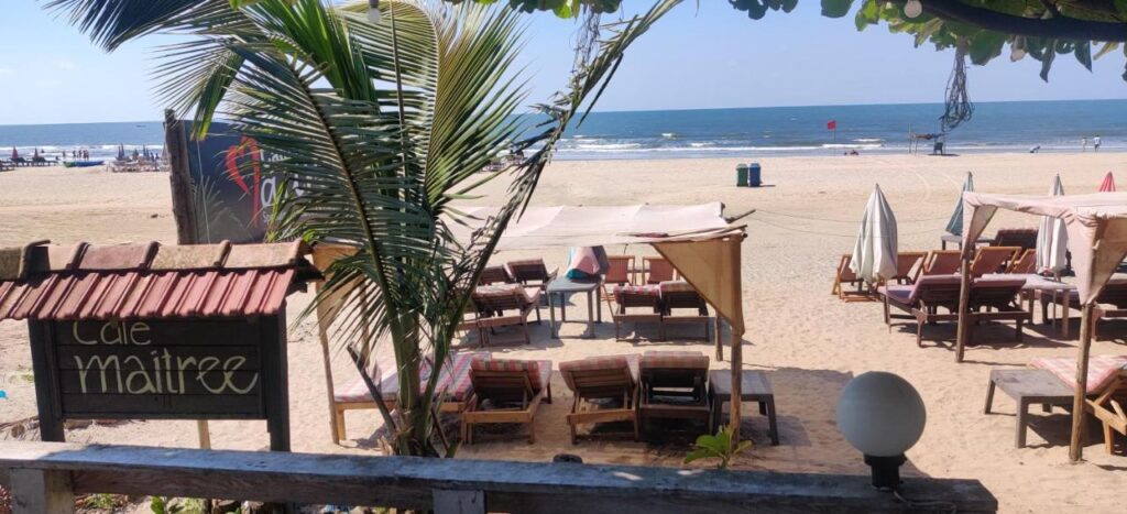 cafe maitree beach shack arambol