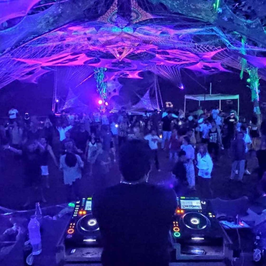 Nightlife in Goa - 18 Nightclubs, Bars, Beach Party in 2023