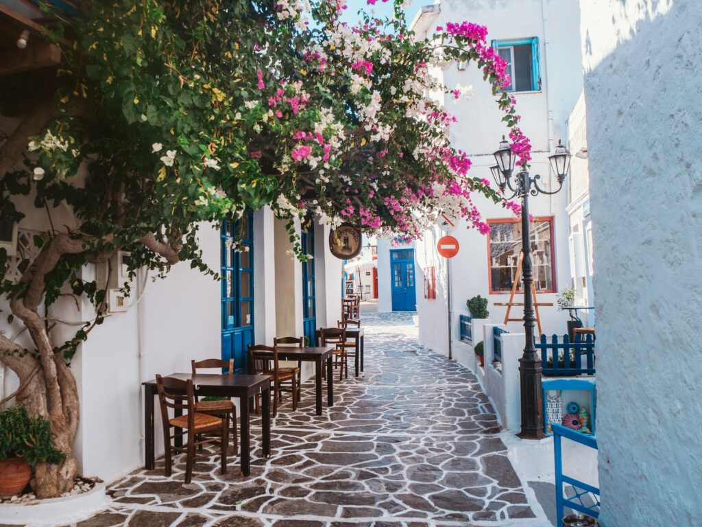 streets of mykonos greece