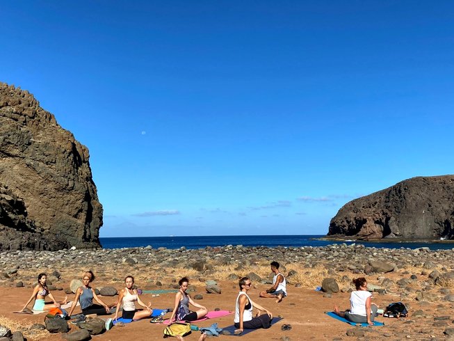 endless summer house yoga class in nature in tenerife
