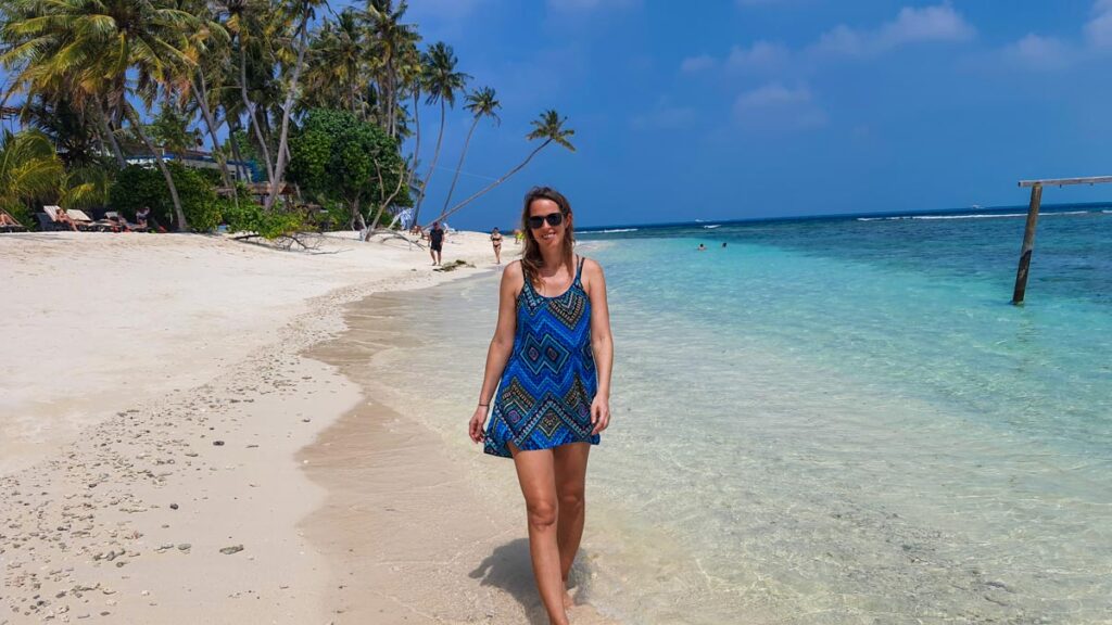 Anna in thulusdhoo exploring the maldives on a budget