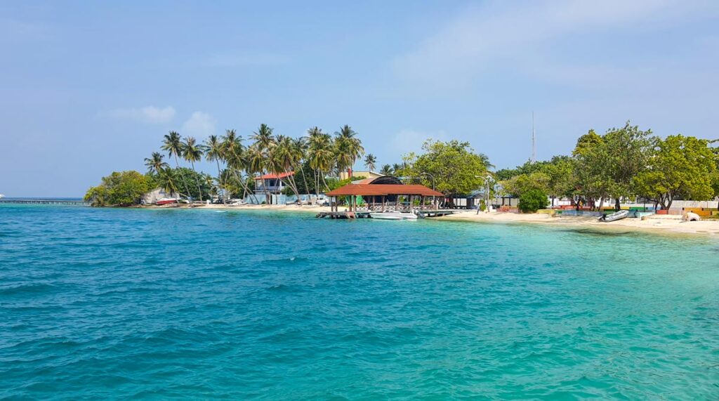 thulusdhoo island maldives