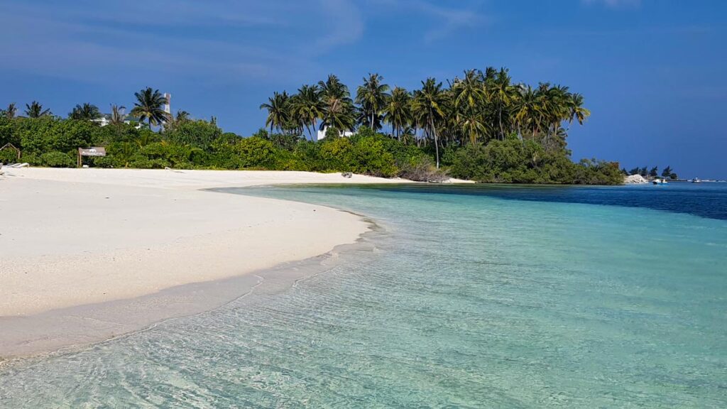 bikini beach on dhiffushi island maldives