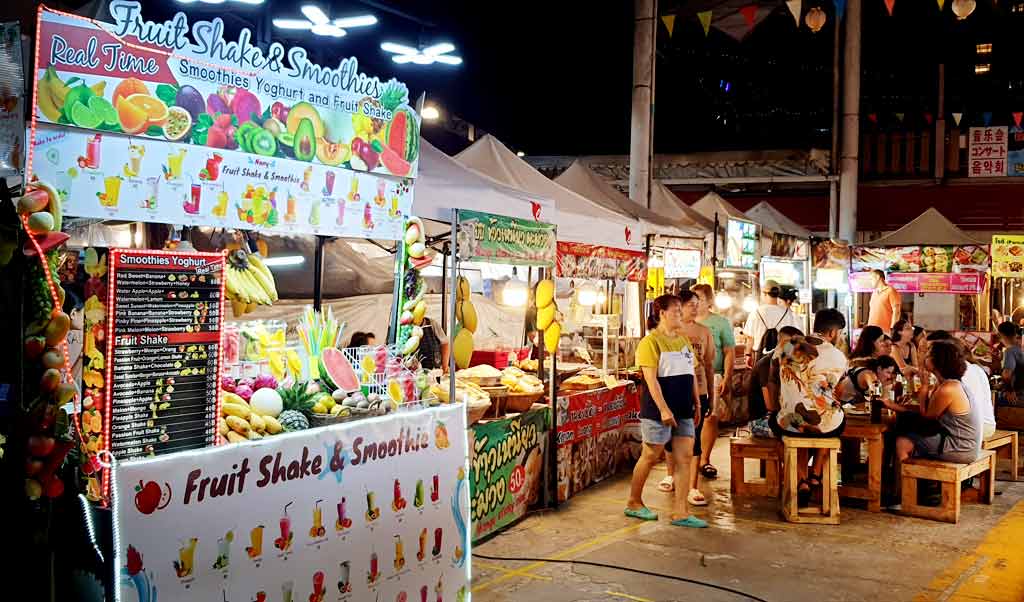 Chiang Mai night market food stalls