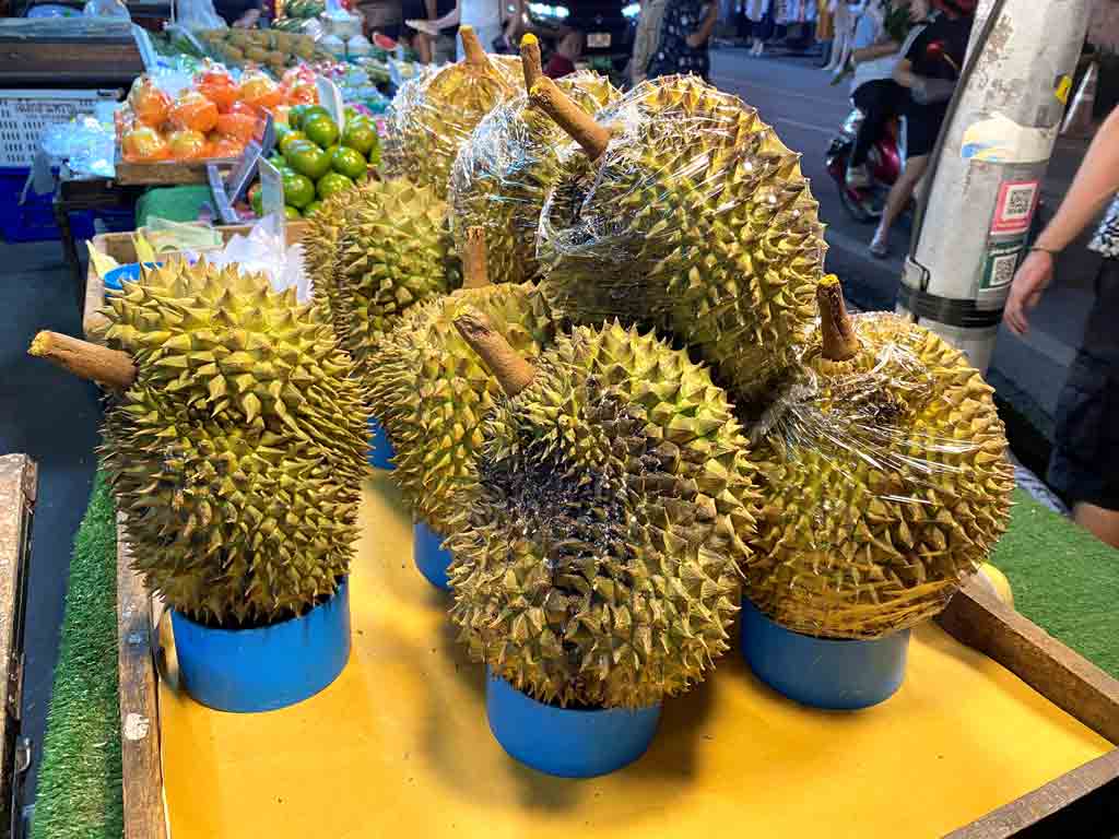 Chiang Mai night market food stalls