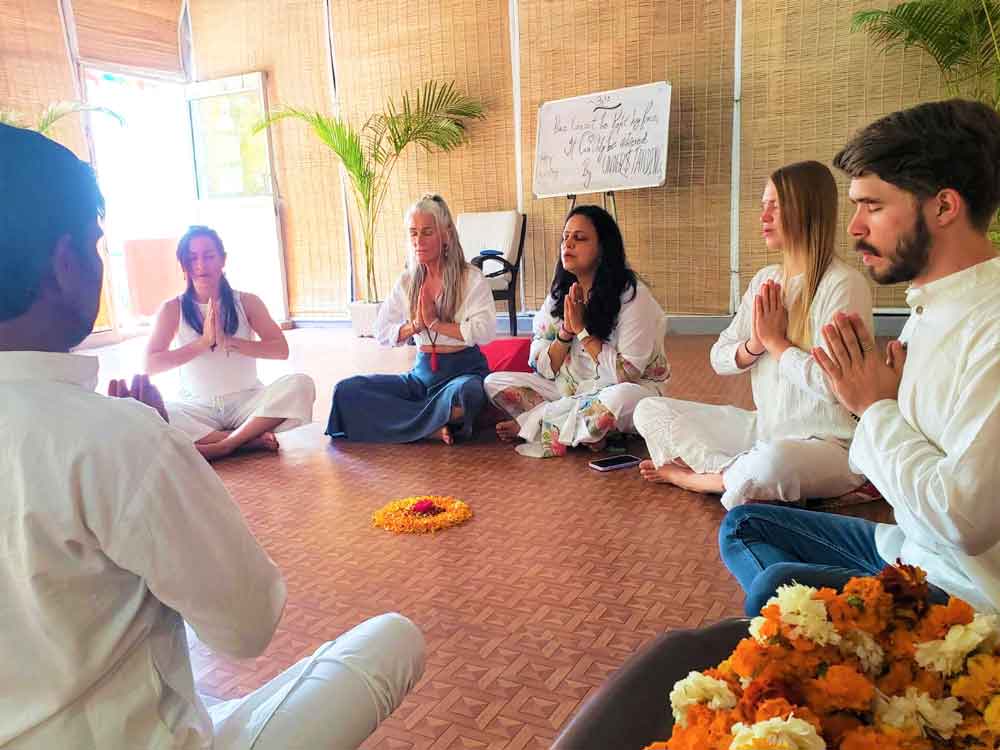 jiva-yoga-academy-seated-class-OP