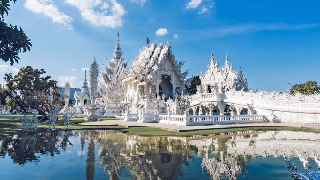 white temple chiang rai