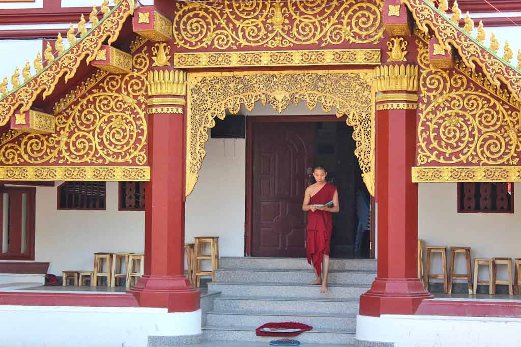 monks temple Thailand