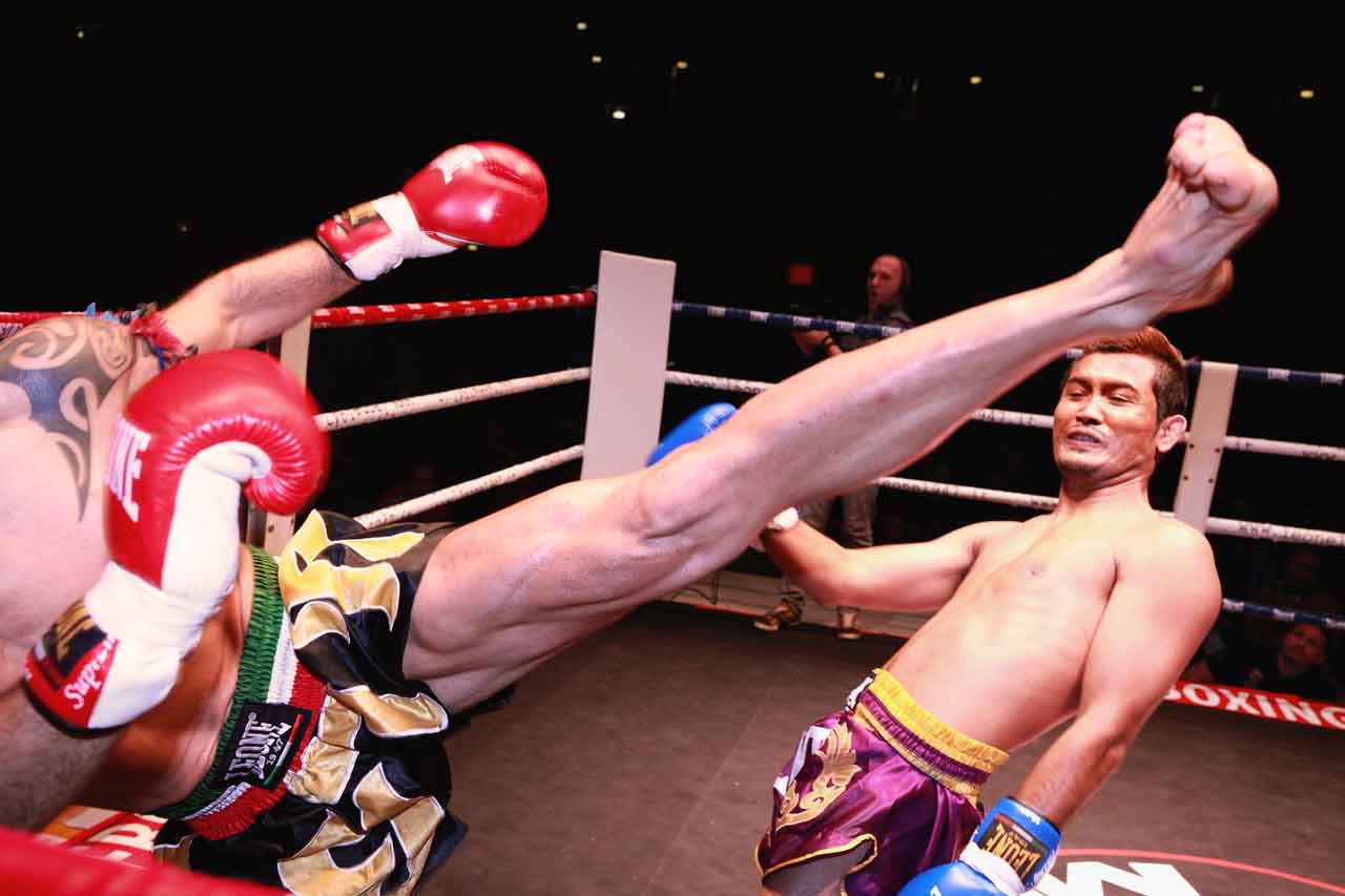 Muay Thai boxing. Photo by Claudio Scott on pixabay