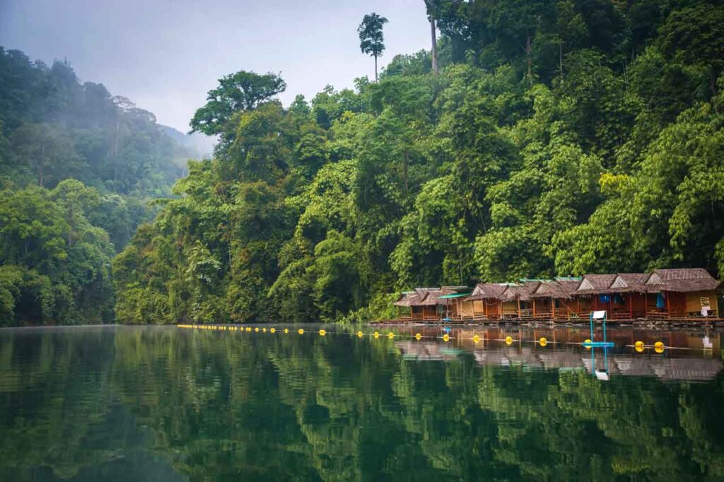 khao sok national park floating huts on lake