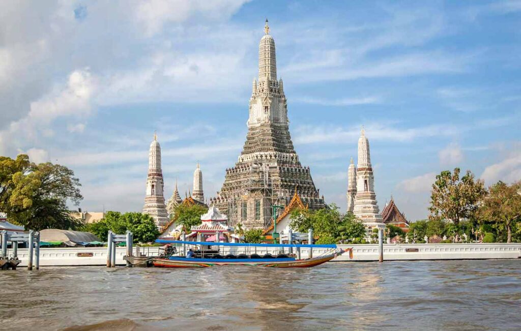 wat-arun-bangkok-river-day-time-1280-op