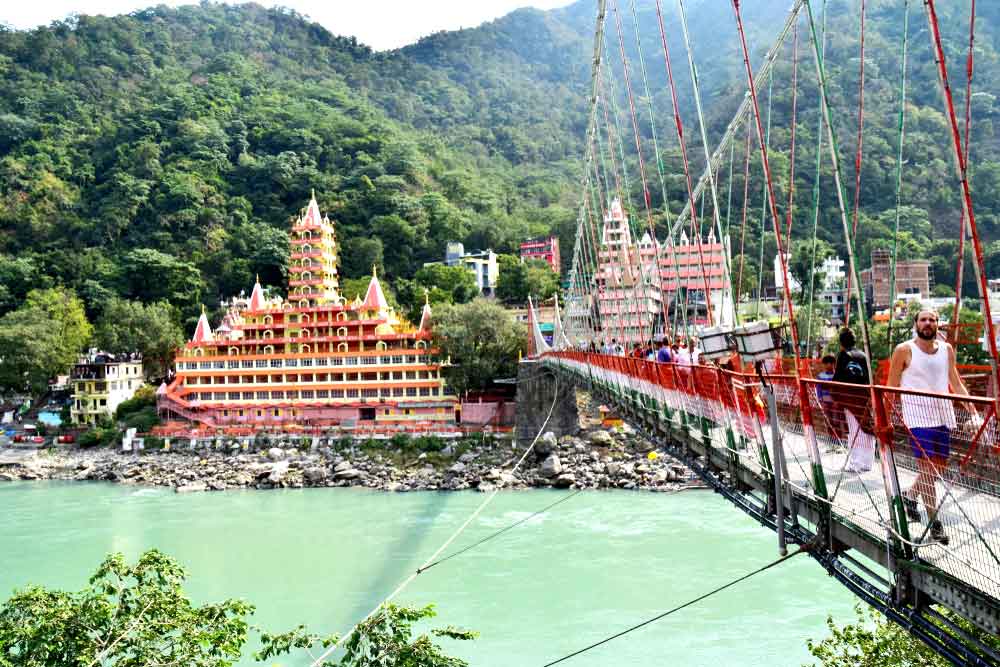 rishikesh river ganges and laxman jhula bridge