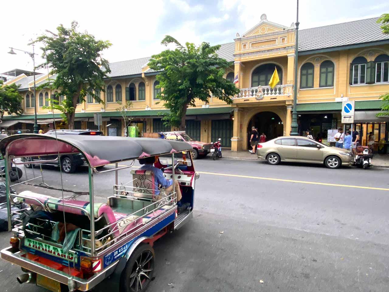 tuk tuk in old bangkok