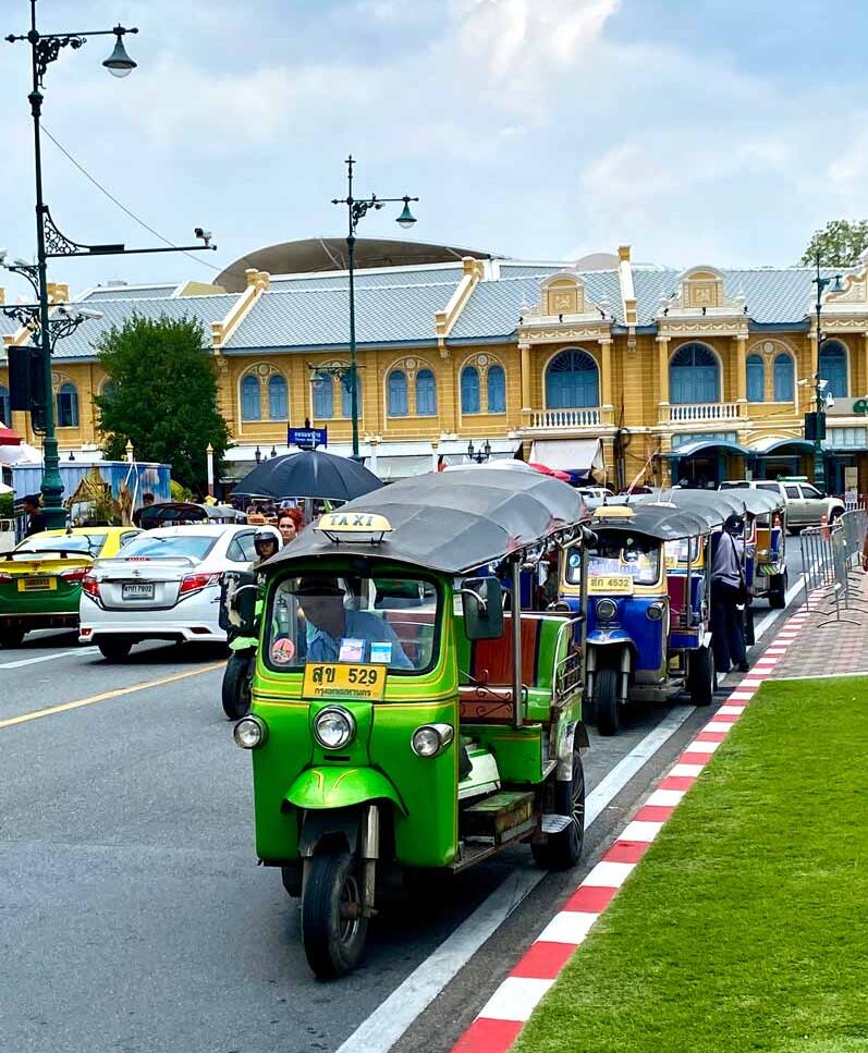 tuk tuks in bangkok