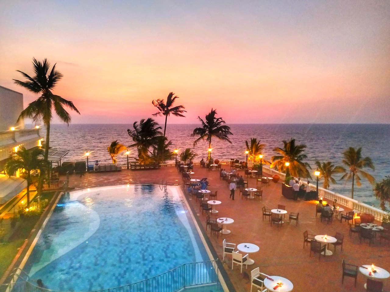 sunset from mount lavinia hotel 