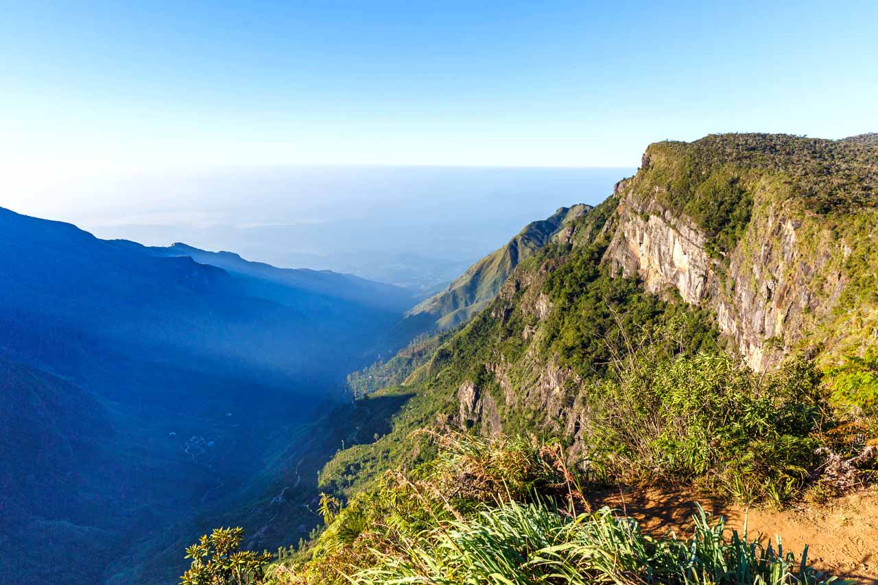horton plains national park worlds end viewpoint 