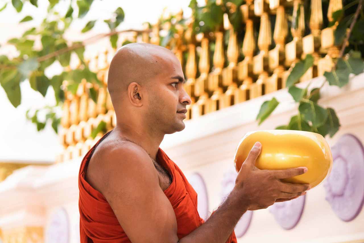 monk in sri lanka