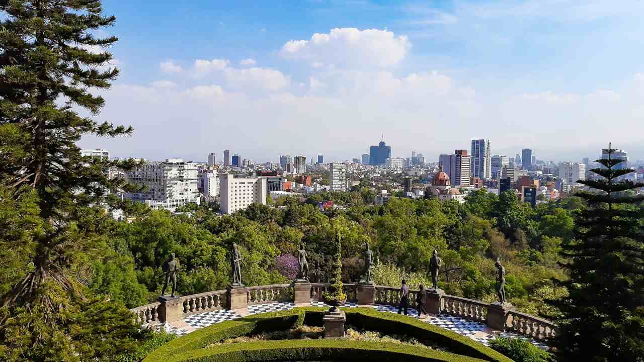 View Castle Chapultepec in Mexico City Itinerary. Image by German Rojas from Pixabay