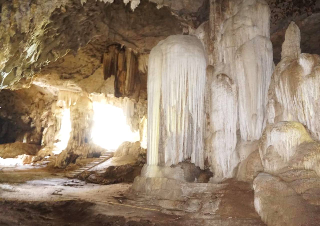 Tham Khao Mai Kaew Cave Koh Lanta OP