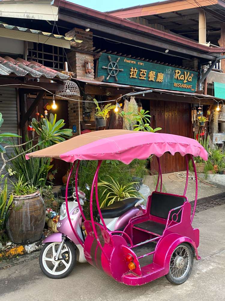 koh lanta old town pink tuk tuk OP